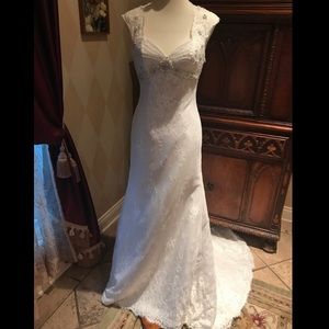 Never Worn Justin Alexander Wedding Dress